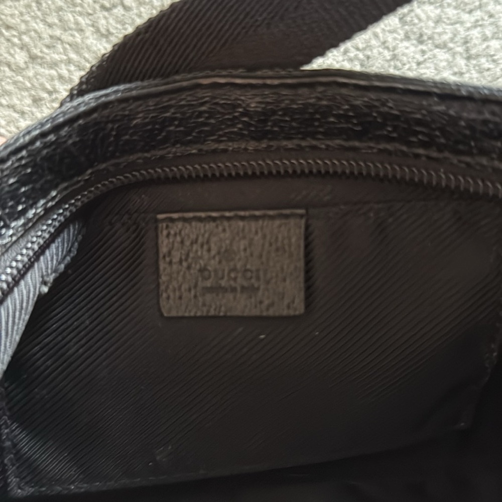 Authentic Vintage Gucci Mini Shoulder Bag - Picture 4 of 10